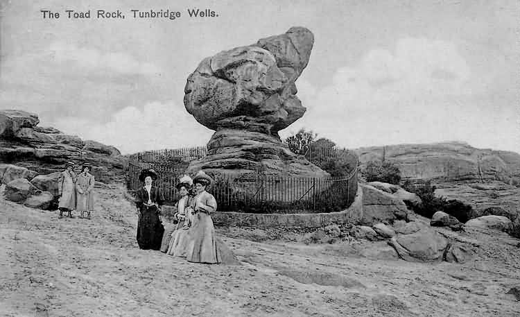 File:TWellsToadRock1910.jpg
