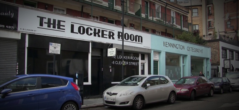 File:Locker Room Kennington.jpg