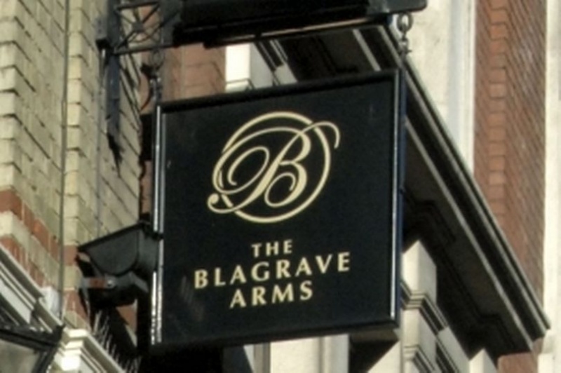 File:Blagrave Arms sign.jpg