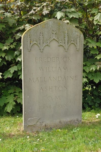 File:Frederick Ashton grave.jpg