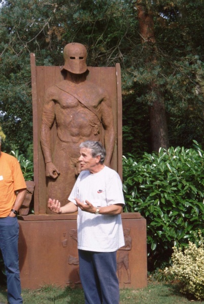 File:Sculpture-day.jpg